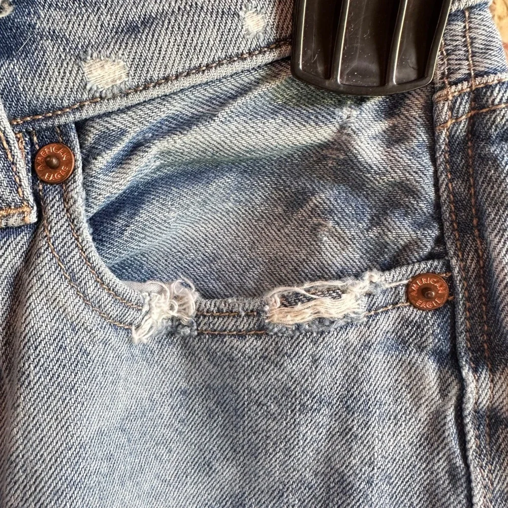 American Eagle Baggy Jean Women Light Wash Distressed High Rise Denim 000 Short